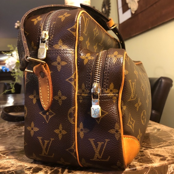 AUTH Louis Vuitton Nil & DUSTBAG 🌺PRISTINE COND🌺 - Picture 3 of 8